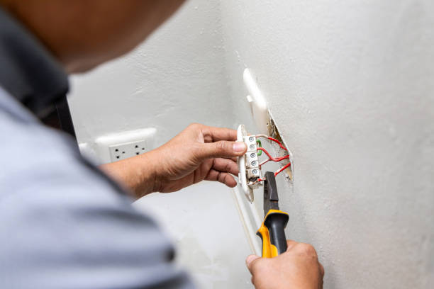 Best Electrician Near Me  in Choctaw Lake, OH